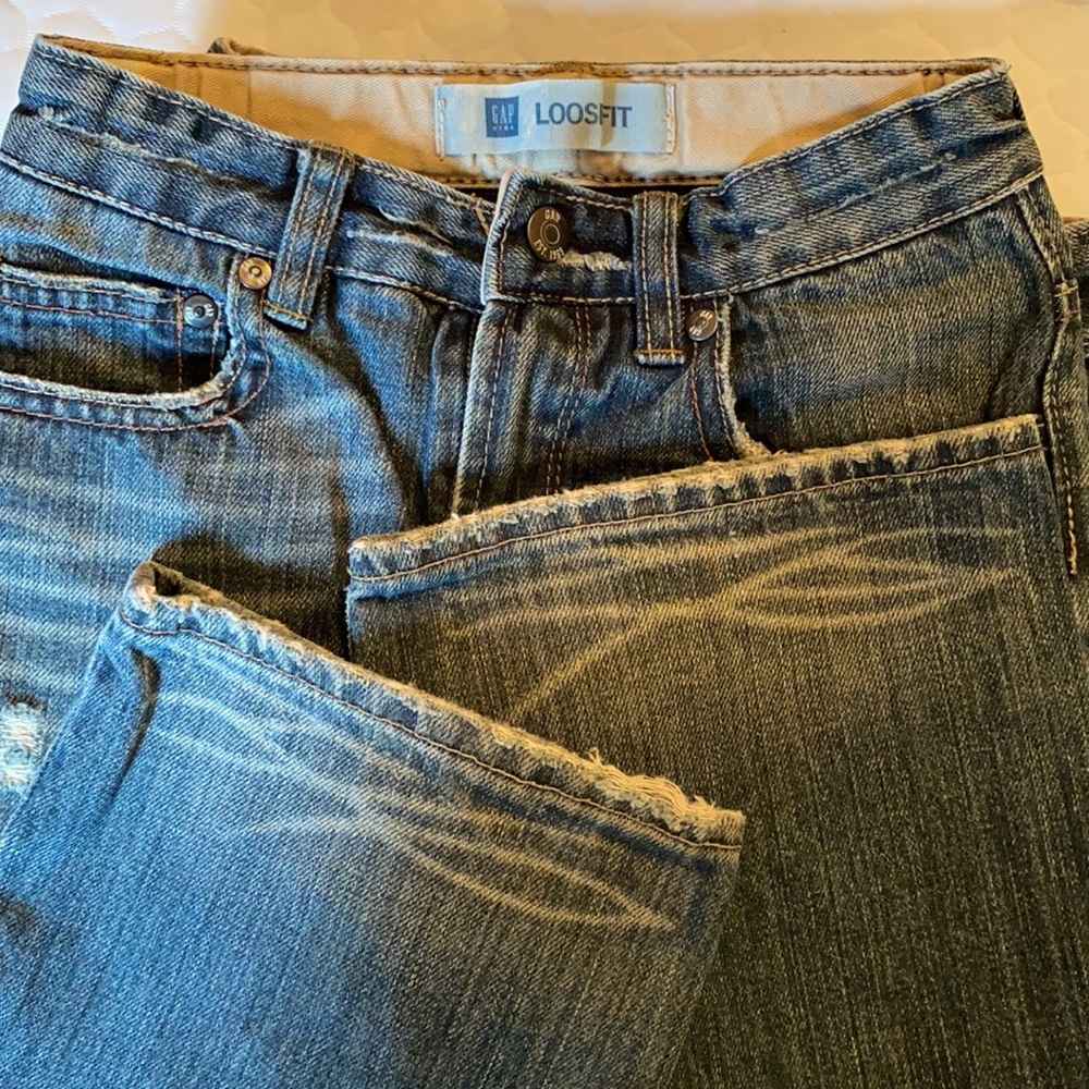 Gap Kids, boy’s distressed jeans, Loose Fit - Picture 5 of 8